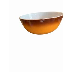 Pyrex Flameglo Ombre Orange 4Q Mixing Bowl #404 Vintage 1970s Beautiful